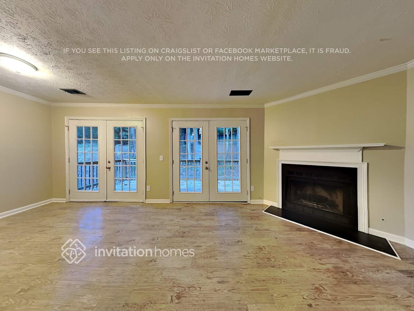 Building Photo - 715 Country Manor Way