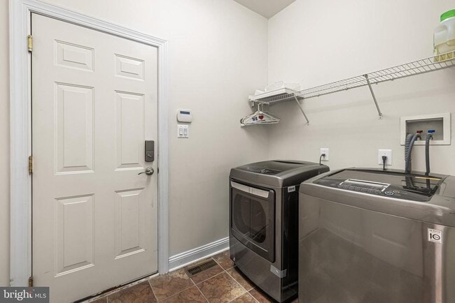 Building Photo - 6716 Newstead Ln