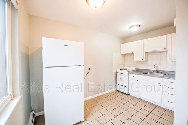 Building Photo - 1520 Trenton St