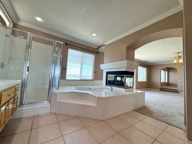 Building Photo - COMING SOON! Large Murrieta home available for LEASE!