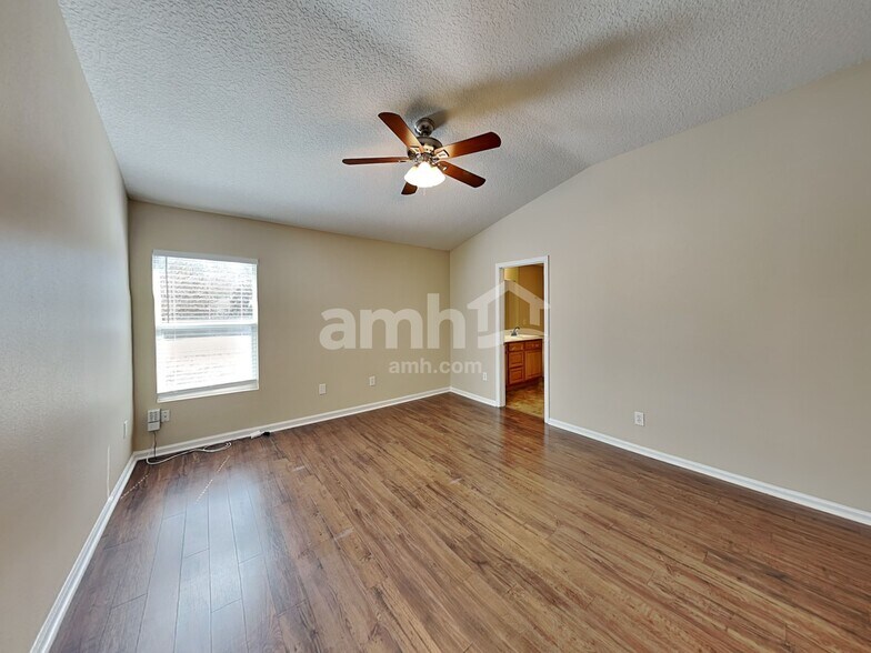 Building Photo - 160 Old Hickory Forest Rd