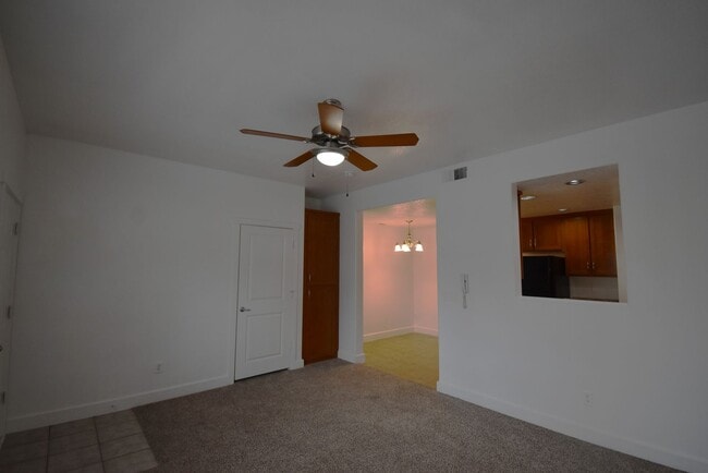 Building Photo - Gorgeous Condo with gated security