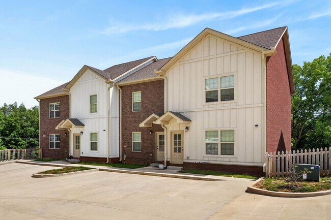 Building Photo - 500 Peachers Mill Rd