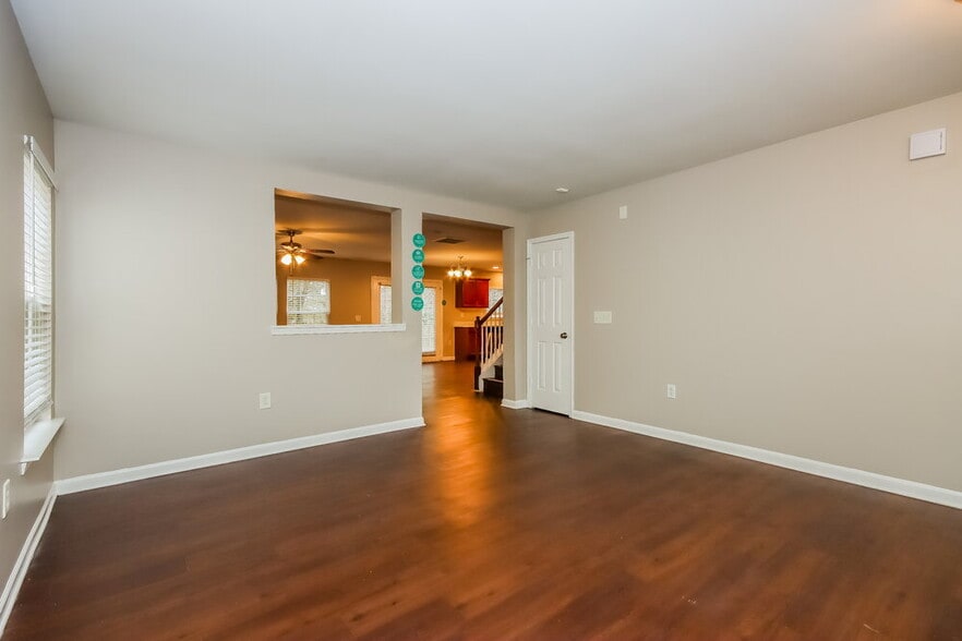 Building Photo - 2712 Markham Woods Ct