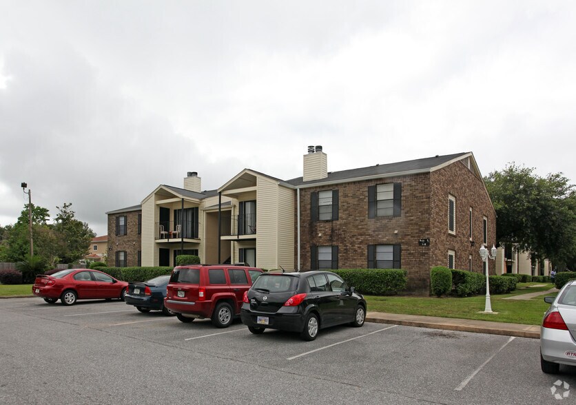 The Emory Apartments 3205 E Olive Rd Pensacola FL 32514 Apartment