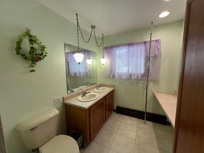 Building Photo - Click the “Apply Now” button or email wapmrentals@gmail.com for a prompt response.