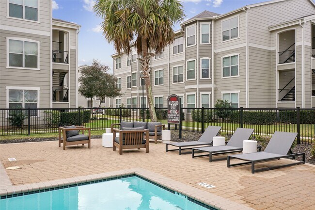 Building Photo - 9494 Humble Westfield Rd