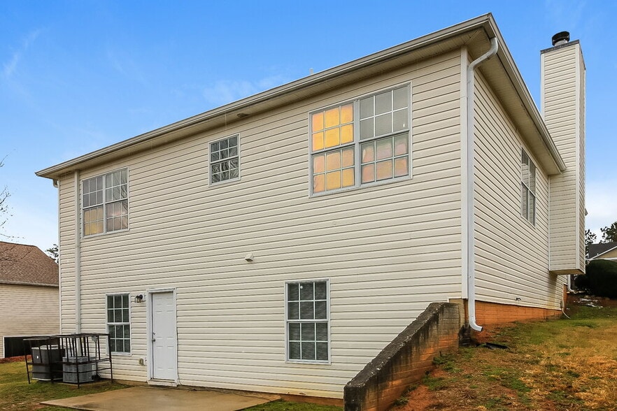 Building Photo - 1642 Boxcar Pl NE