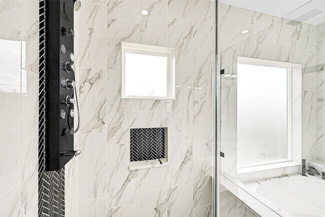 Building Photo - 13106 Donegal Way