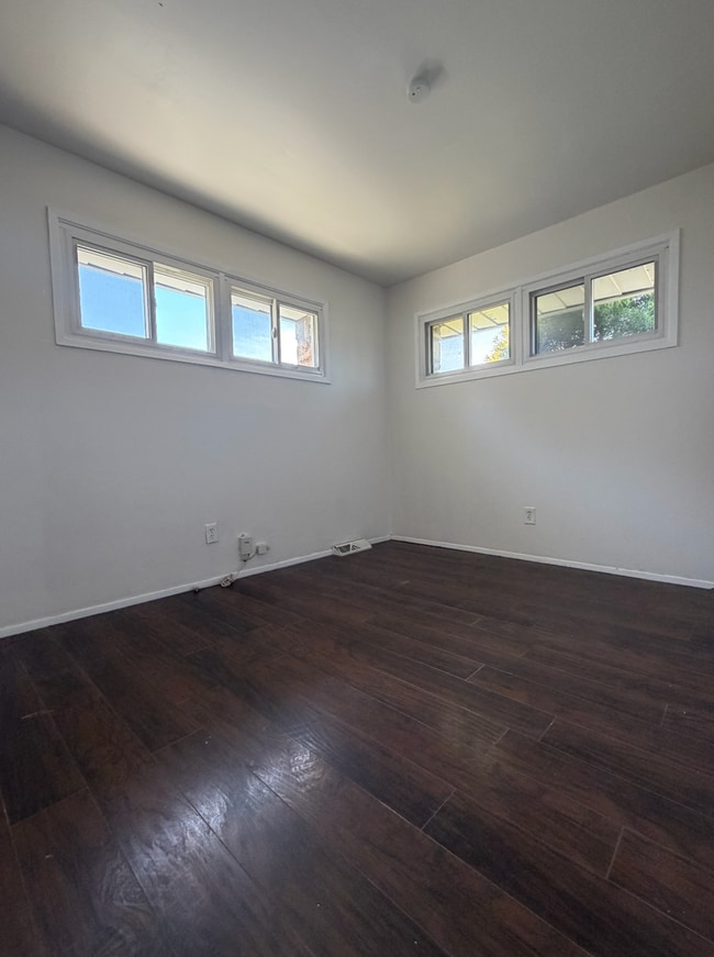 Building Photo - Three Bedroom Home-Bristol Township