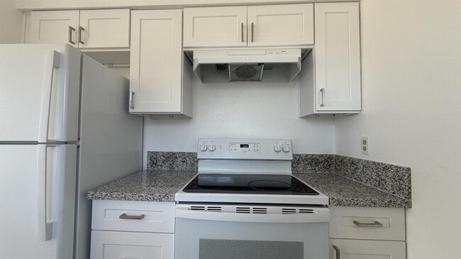 Building Photo - 2514 E Andrews Ave