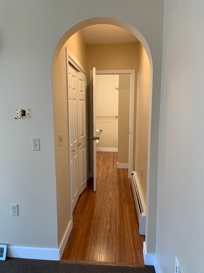 Building Photo - 110 Ashburnham St