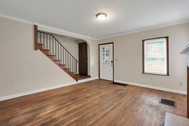 Building Photo - 47-53-53 S Burgess Ave