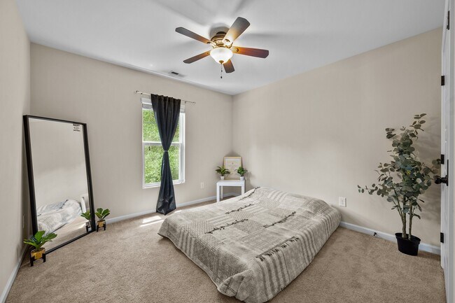 Building Photo - 431 Bald Cypress Ln