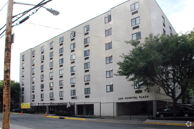 Building Photo - 200 Hospital Plz