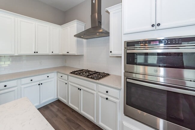 Building Photo - 214 Narrowleaf Ave