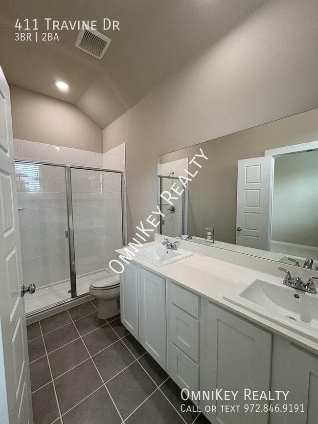 Building Photo - 411 Travine Dr
