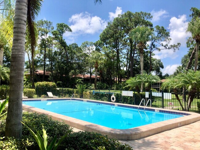 Building Photo - 936 La Costa Cir
