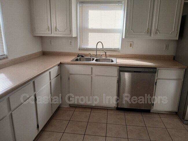 Building Photo - 3619 Orange St