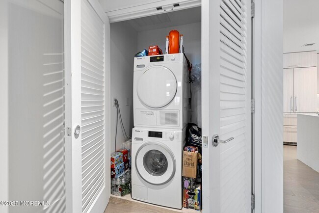 Building Photo - 15 Morris Ave