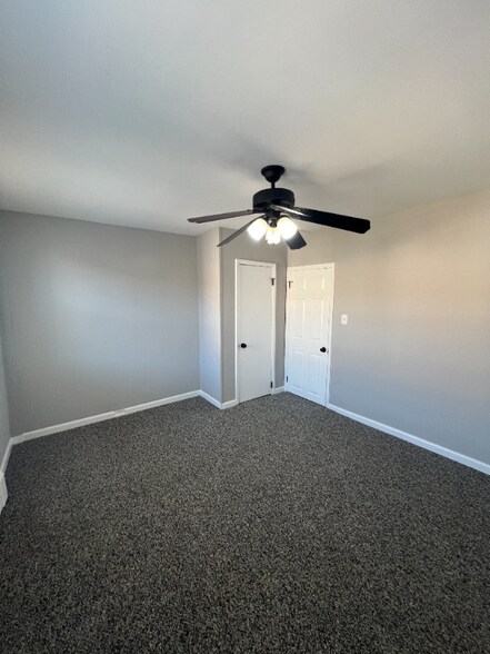 Building Photo - 2500 S Alder St