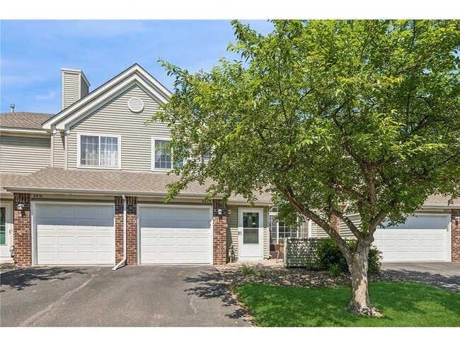 Building Photo - 8829 Branson Dr