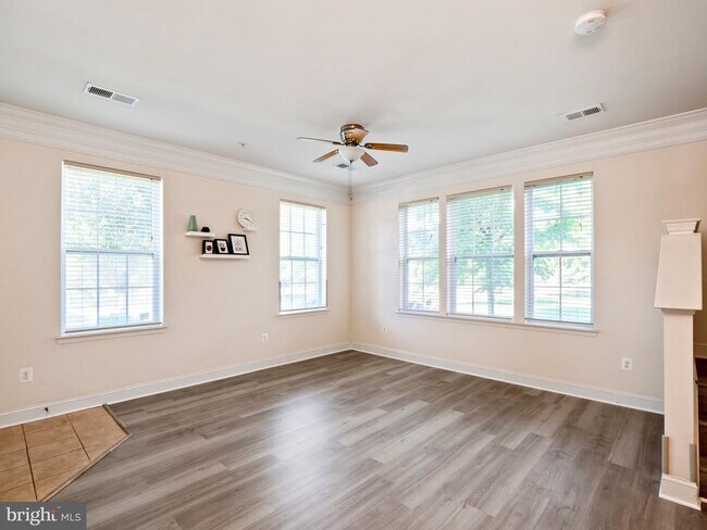 Building Photo - 304 Orchard Ridge Dr