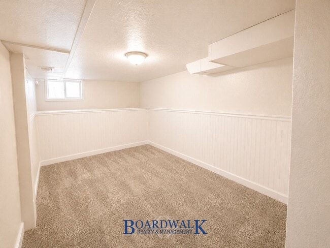Building Photo - Beautiful 4 Bed 2 Bath SLC home!