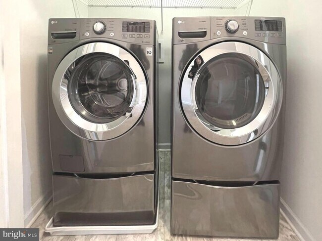 Building Photo - 620 Shore Forest Dr