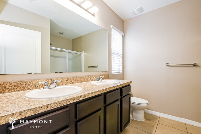 Building Photo - 220 Minniehaha Cir