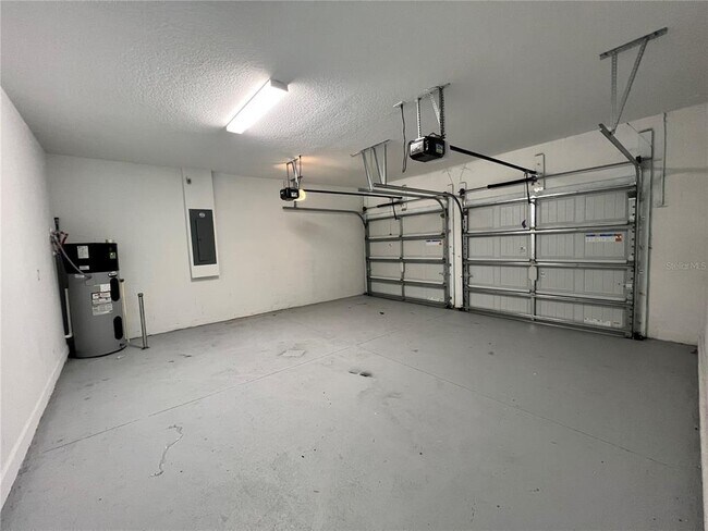 Building Photo - 11029 Robert Frost Dr
