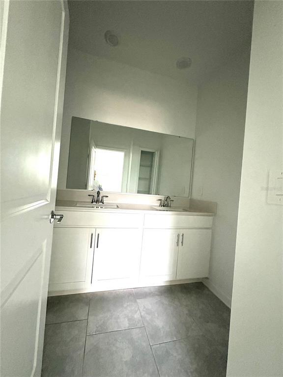 Building Photo - 121 Aces High Ln