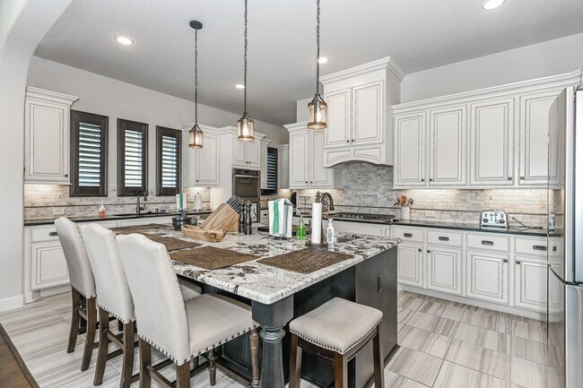 Building Photo - 6110 Meadow Bluff Ct