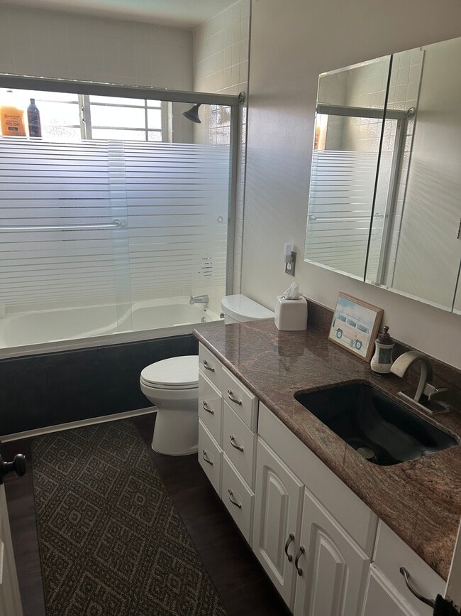 Building Photo - 7704 Lotus Cir