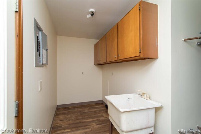 Building Photo - 59063 1st