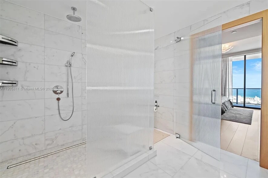 Building Photo - 501 West Ave