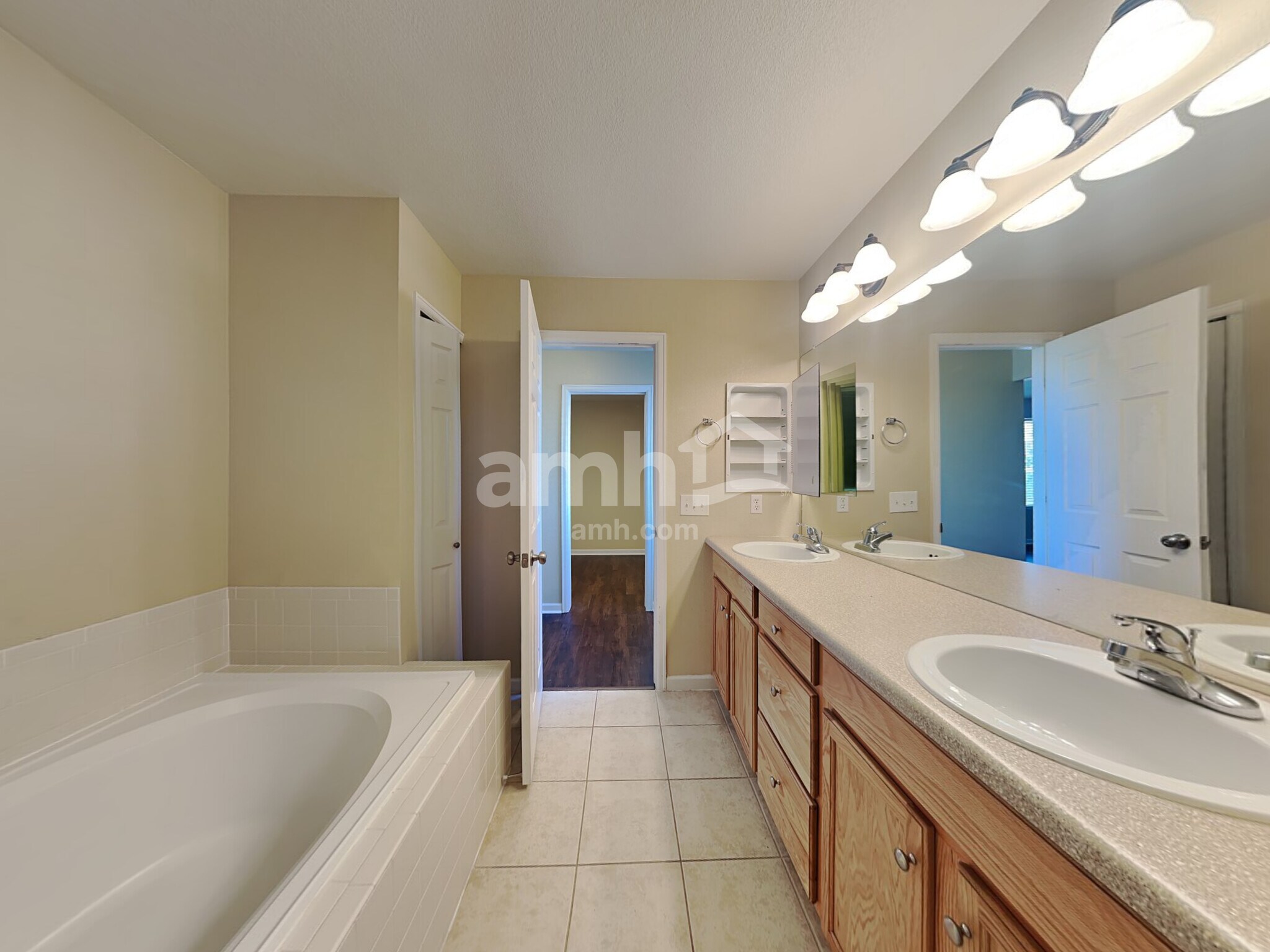 Building Photo - 13051 Uinta St
