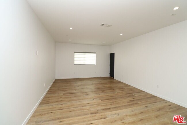 Building Photo - 4601 Pickford St