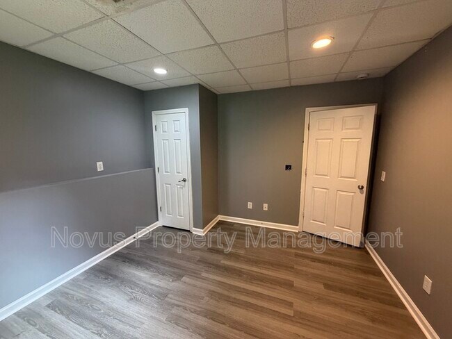 Building Photo - 214 Farmington Trce