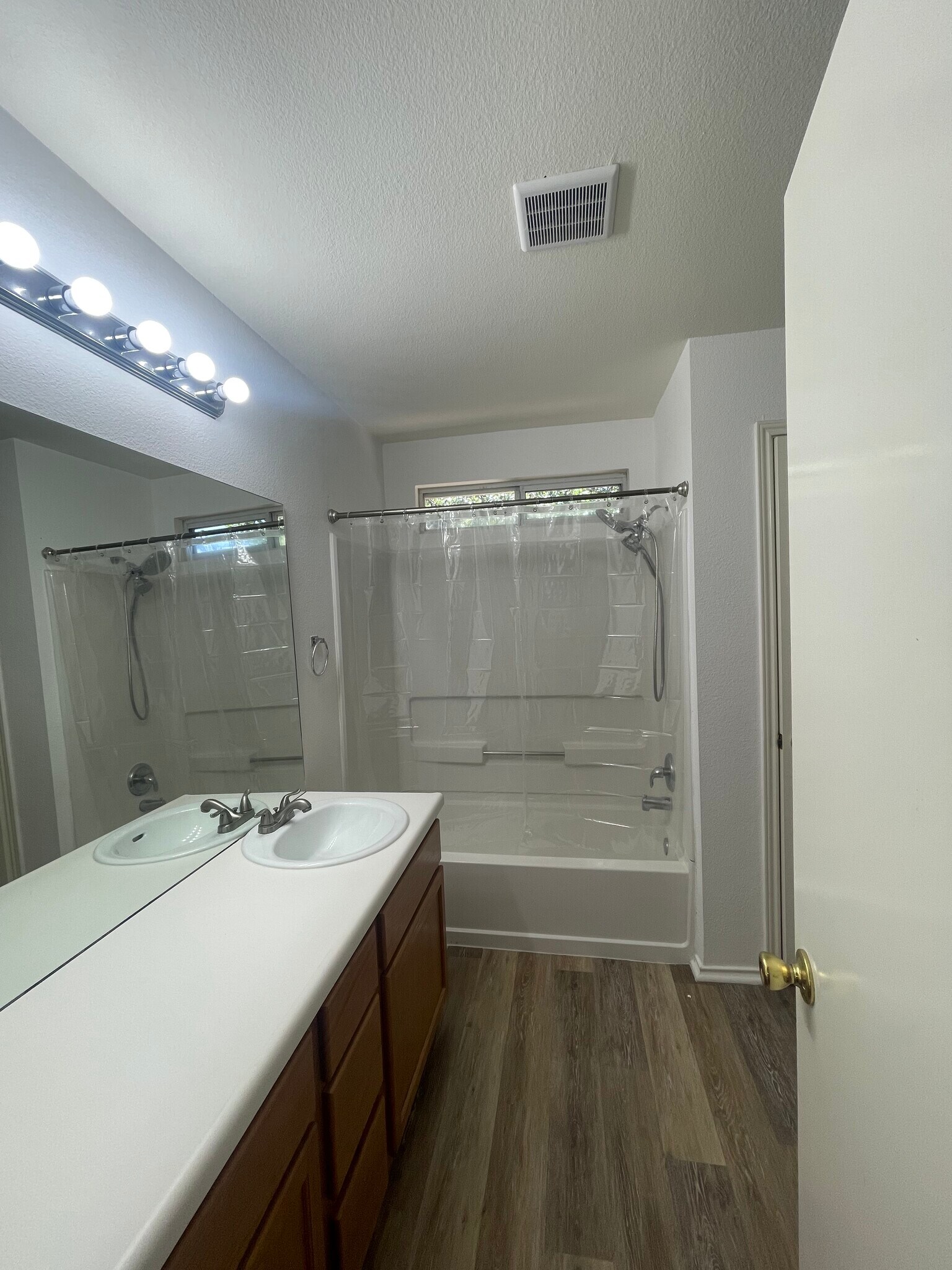 Building Photo - 10324 Bobcat Blf