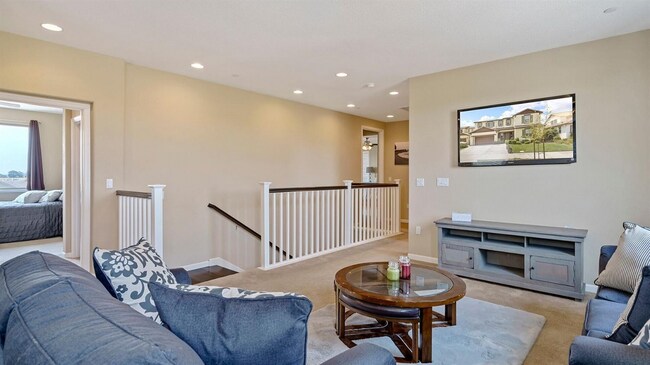 Building Photo - 788 River Bend Dr