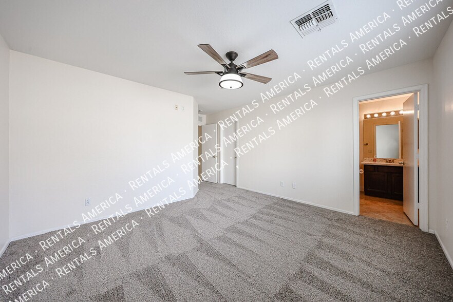 Building Photo - 1517 S 219th Dr