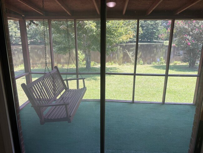Building Photo - 41 Mallard Ln
