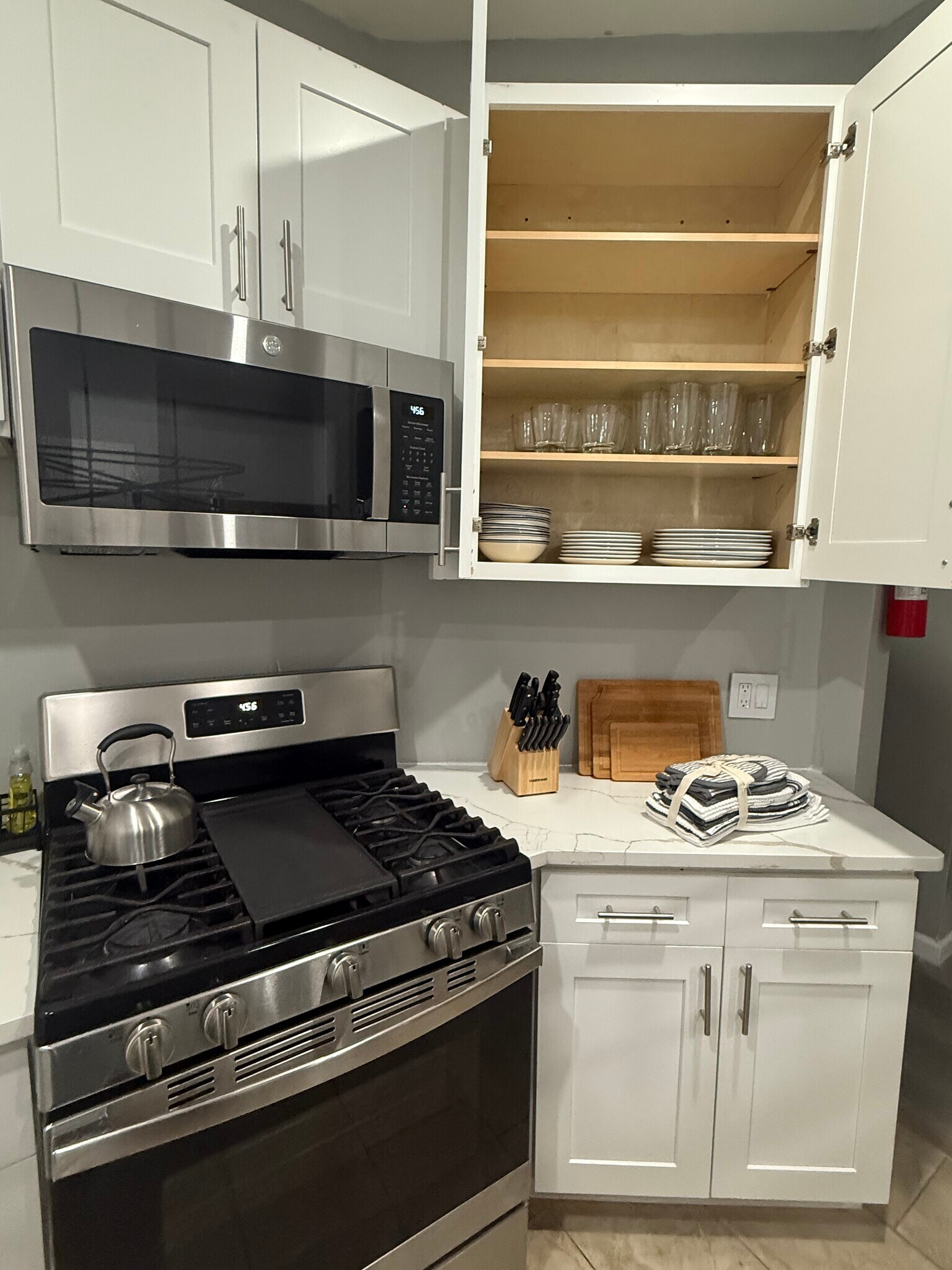 Building Photo - 72 Seymour Ave