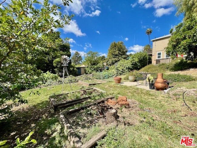 Building Photo - 1920 Preston Ave