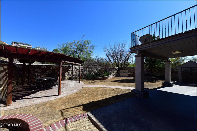 Building Photo - 7301 Corona Del Sol Dr