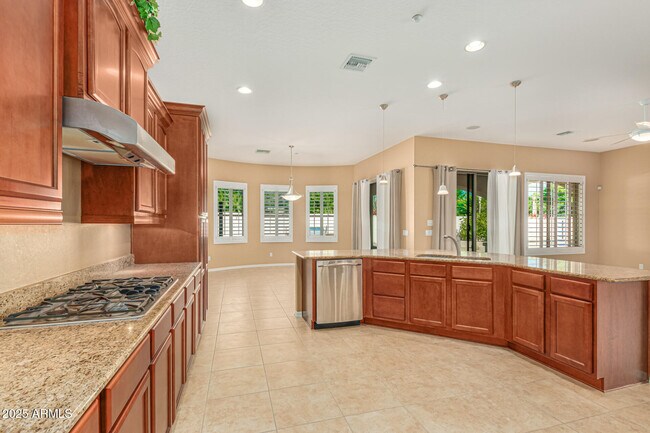 Building Photo - 14806 Luna Cir