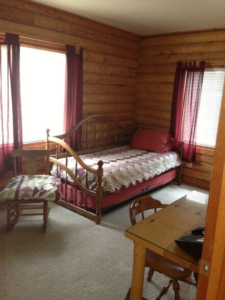 Building Photo - 3598 Huron