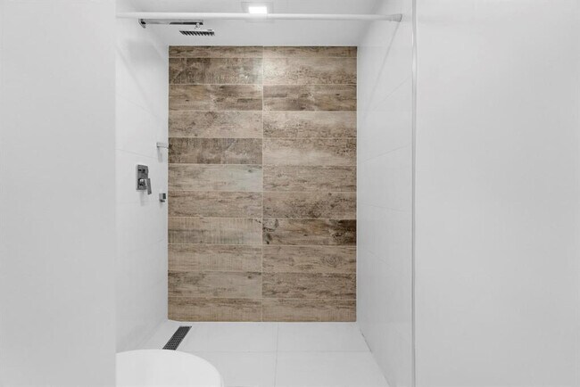 Building Photo - 1439 S Ocean Blvd