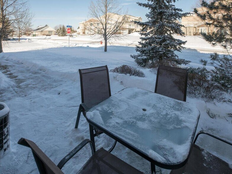 Building Photo - 11177 77th St NE